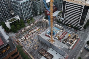 A hotel under construction in Downtown Seattle. Image Credit: SounderBruce (CC by SA-2.0)