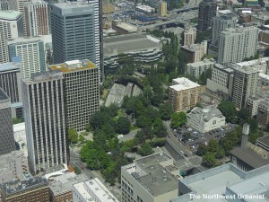 Freeway Park currently covers part of I-5. Image Credit: Nmnmnm112211 (CC by SA-4.0).